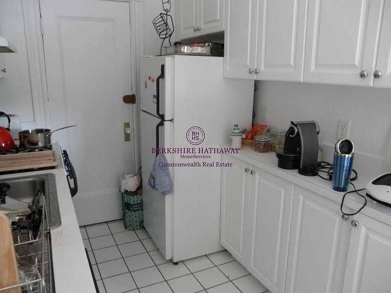 2nd image of 22 Chauncy St APT 2