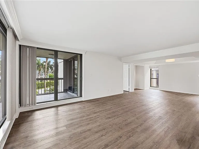 4551 Gulf Shore Blvd N #200 — Photo 11