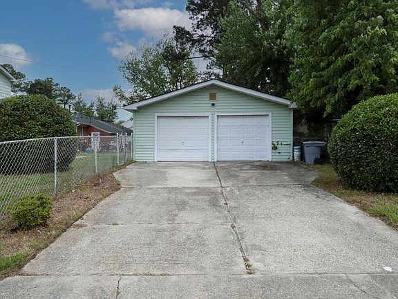 4th image of 800 Milford Ave
