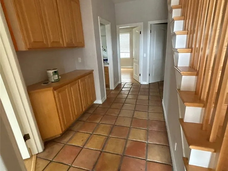 1007 Lilienthal Ln — Photo 6