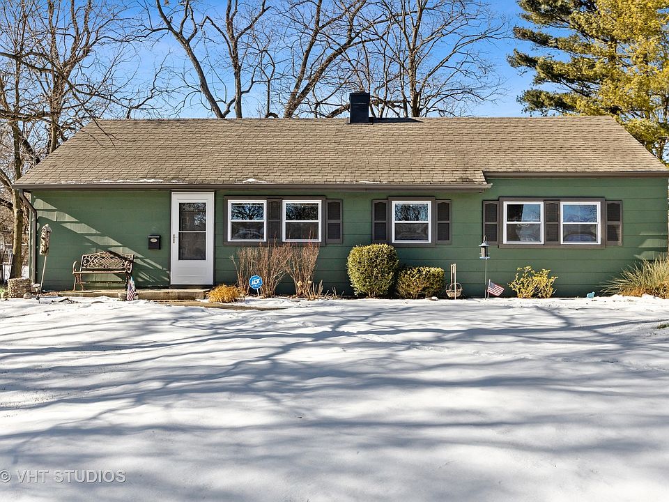 1st image of 130 S Wilmette Ave