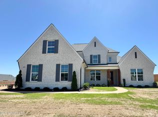4275 Brooke Dr, Nesbit, MS 38651