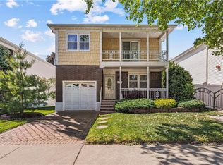 28 Rockne St, Staten Island, NY 10314