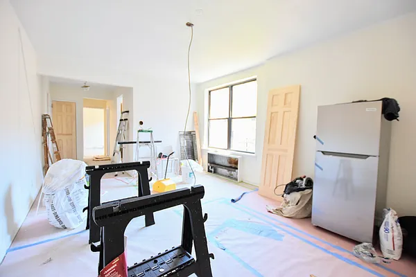 Rented by Dakis Group LLC | media 3