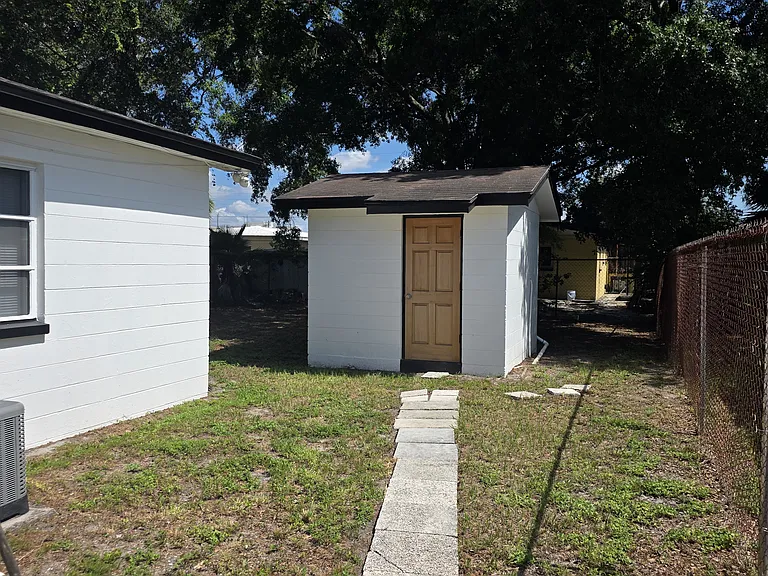 4017 W La Salle St — Photo 15