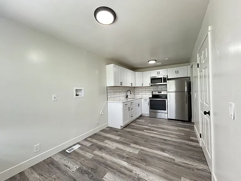 1340 S 200 E — Photo 23