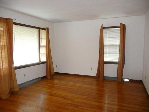 4th image of 3416 Michael Dr