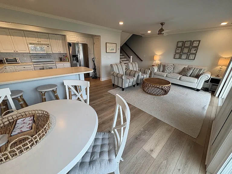 157 Driftwood Ct — Photo 6