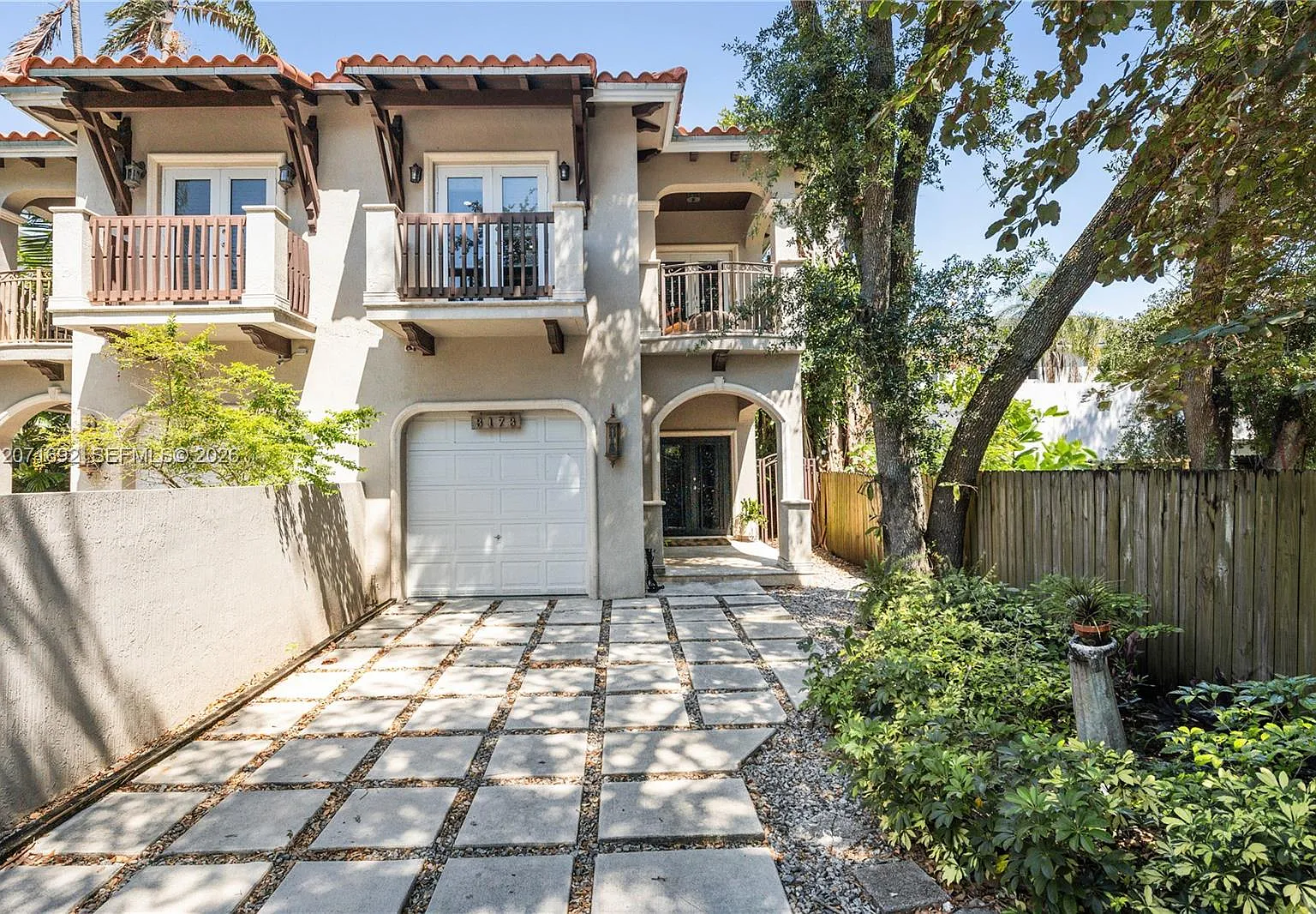 Indiana Grove Condo — Photo 2