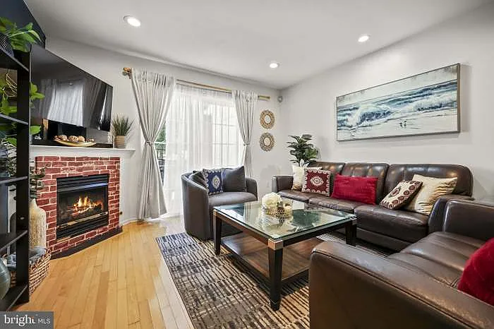 23 Taft Ct — Photo 8