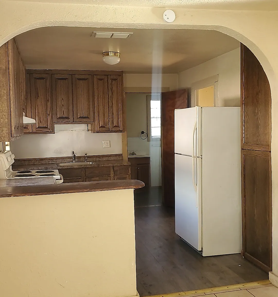195 Bryan St — Photo 2
