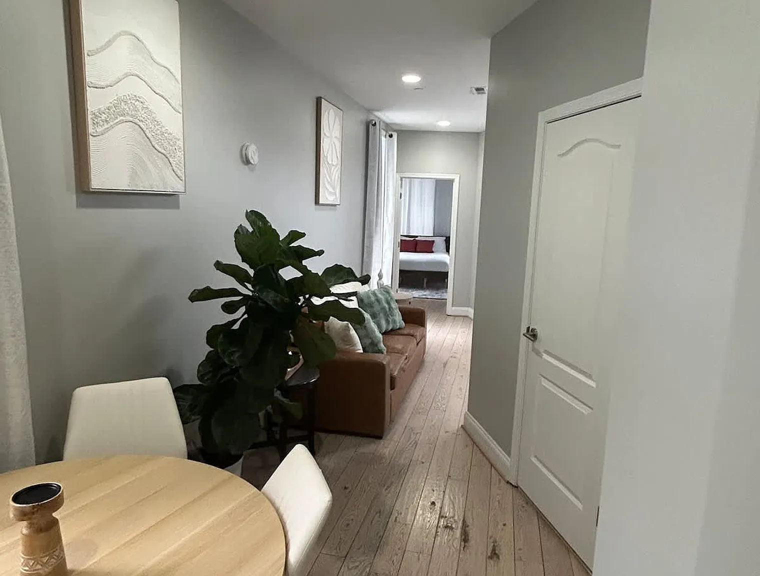 2 bed, 2.0 bath, 796 sqft, $3,803 — Photo 2