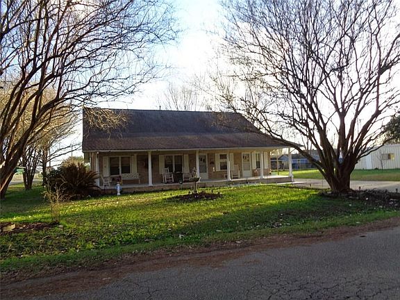 2nd image of 207 Joffrion St