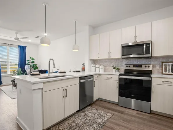 6324 N Lamar Blvd #212, Austin, TX 78752