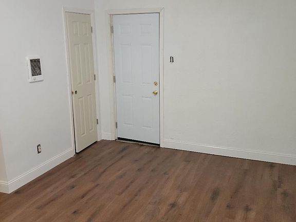 4th image of 3561 Itaska St #102