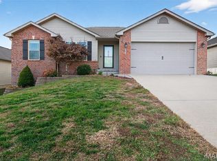 599 Crestfall Dr, Washington, MO 63090
