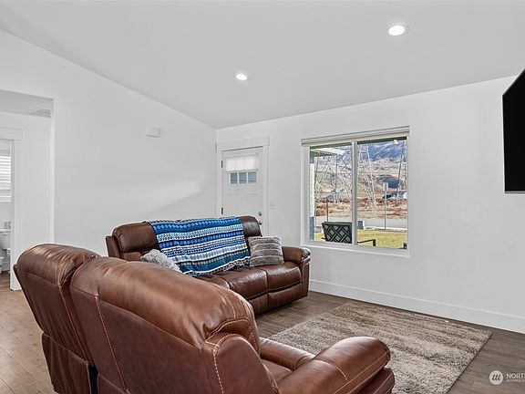 5th image of 1452 Sally Jean Way