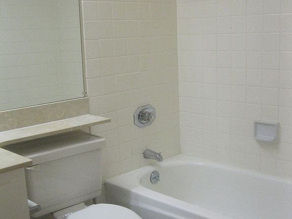 5th image of 535 Bayview Park Dr