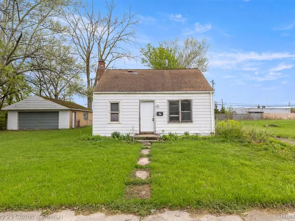 8070 Westpoint St, Taylor, MI 48180