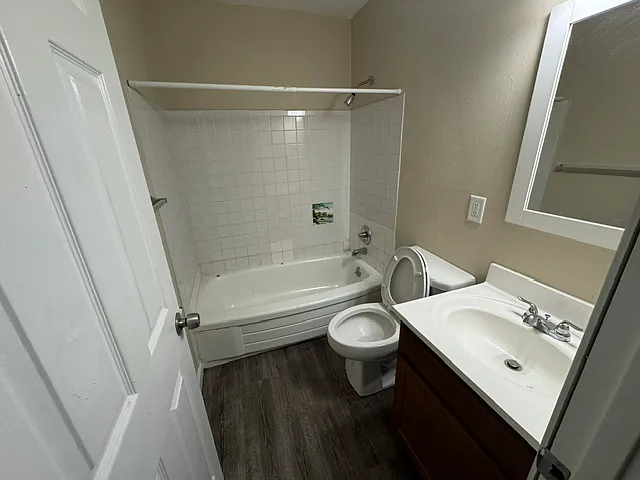 260 Graham St #B — Photo 2