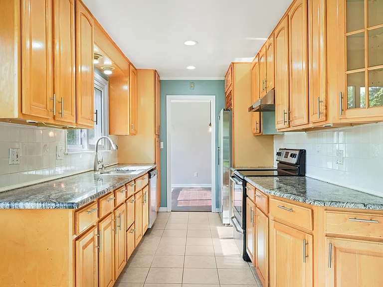 6843 E Dartmoor Rd — Photo 6