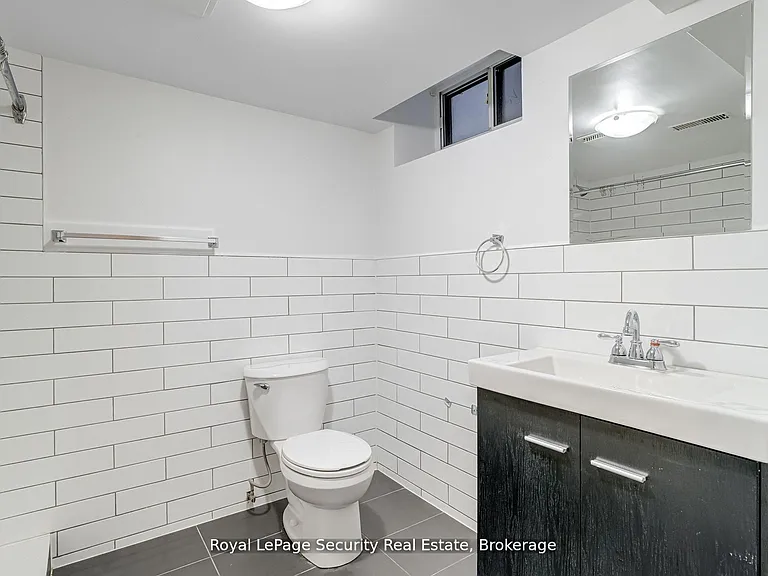 706 Gladstone Ave #LOWER — Photo 26
