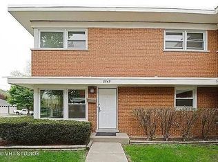 2749 W North Shore Ave, Chicago, IL 60645