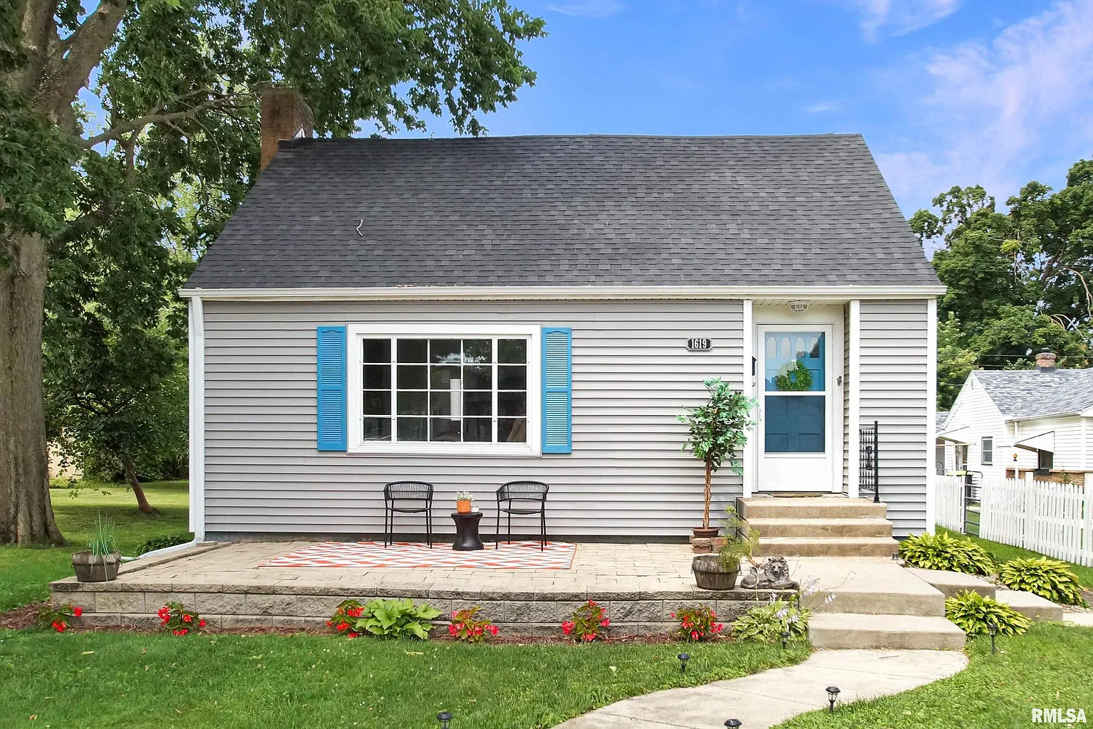 1619 N Logan St photo 1