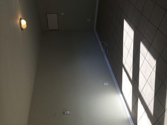 4th image of 103 Washington St
