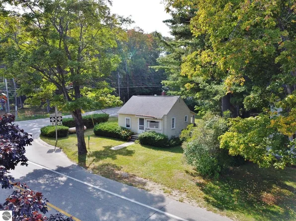 320 S Shabwasung St, Northport, MI 49670