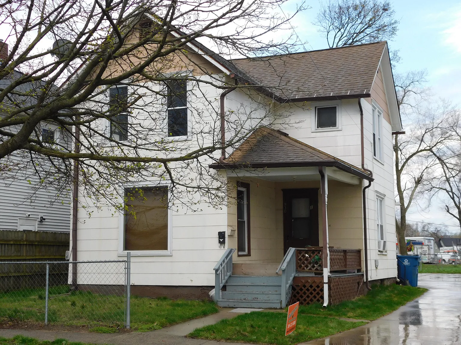 930 Cottage Ave photo 1
