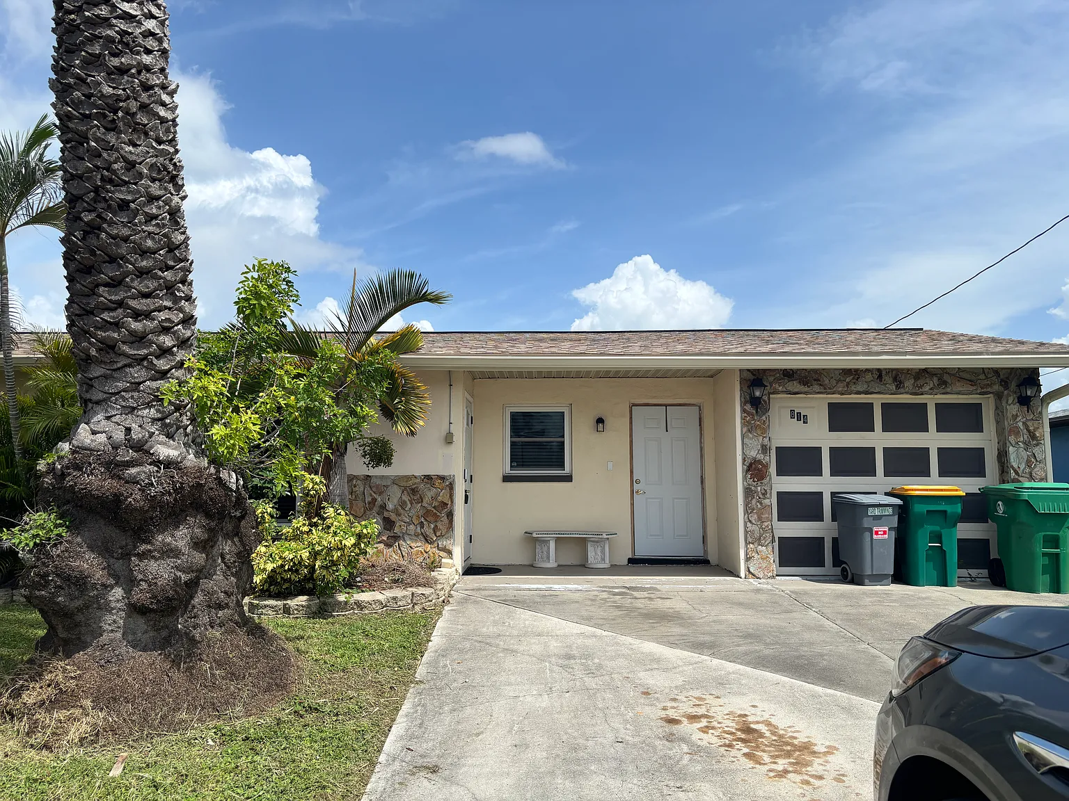 2 bed, 2.0 bath, 1976 sqft, $1,650 — Photo 1