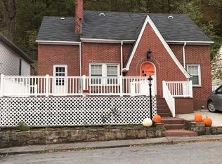 1127 Watkins St, Grundy, VA