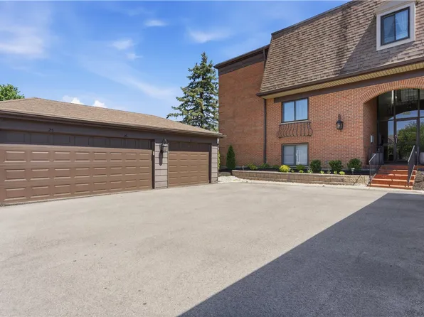 1600 Pine Tree Ln APT 27, West Carrollton, OH 45449