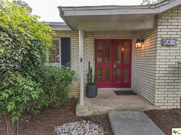 2nd image of 985 Timber Dr