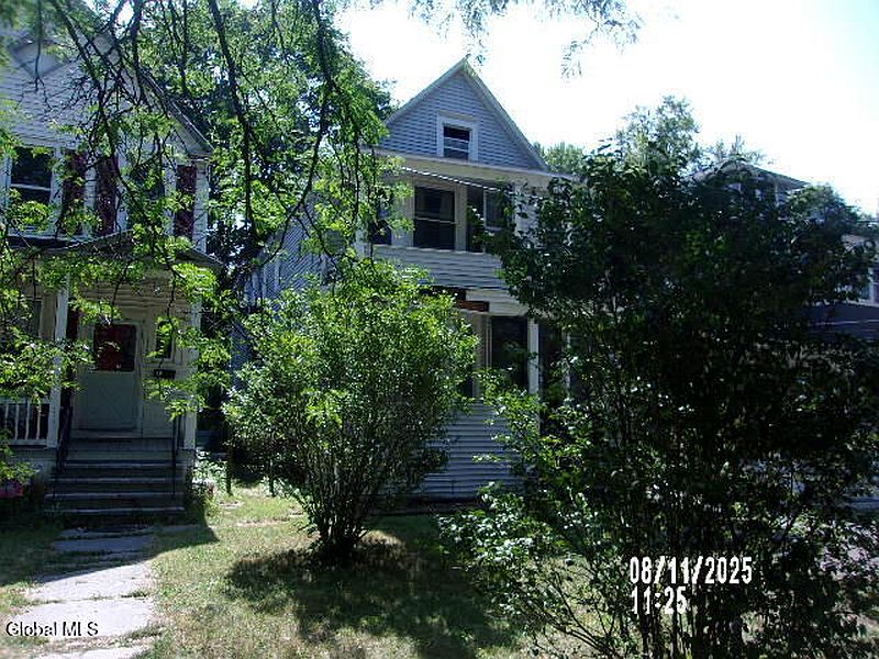 5th image of 137 N Pine Avenue