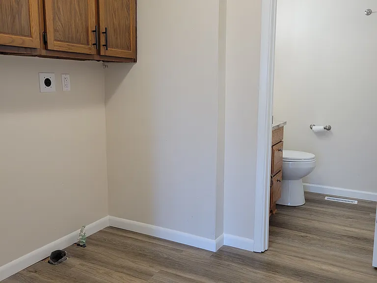 311 Heritage Ct — Photo 9