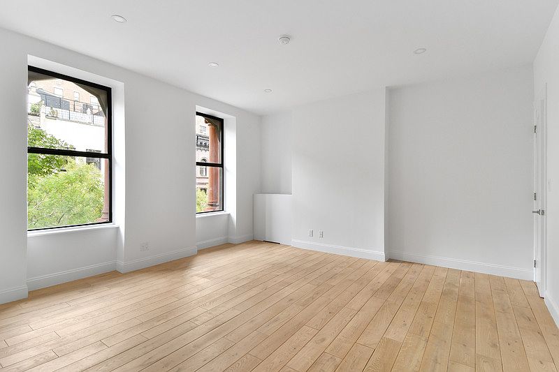 1st image of 60 W 76th St APT 4G