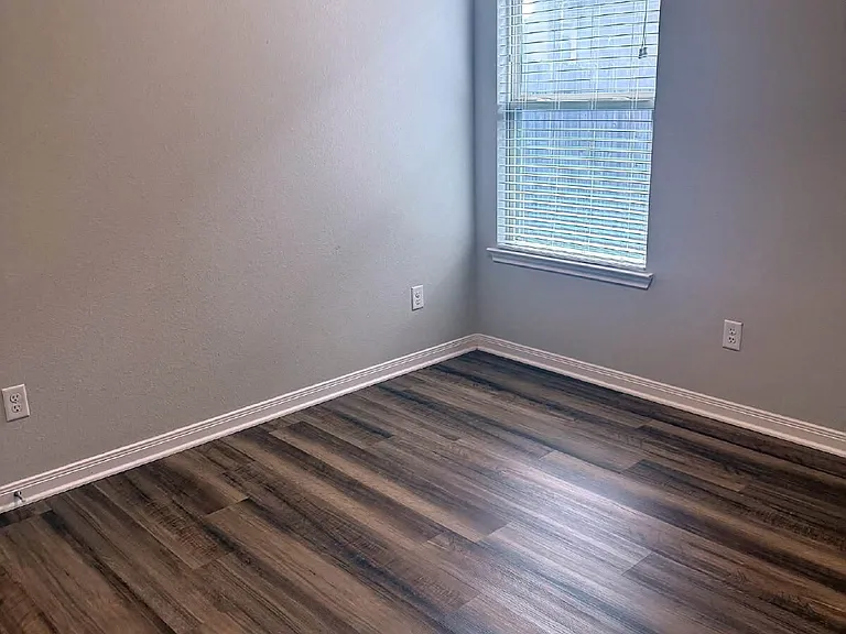 2030 Kathryn Dr — Photo 9