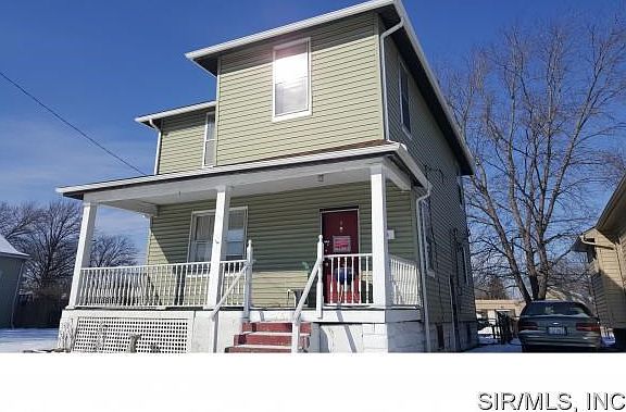 2nd image of 2413 Iowa St