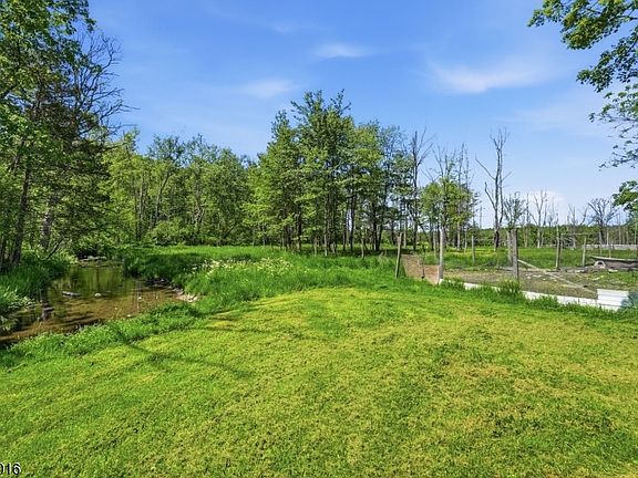 5th image of 525 Hope-Blairstown Rd