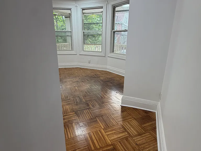 44-46 Farley Ave #2 — Photo 11