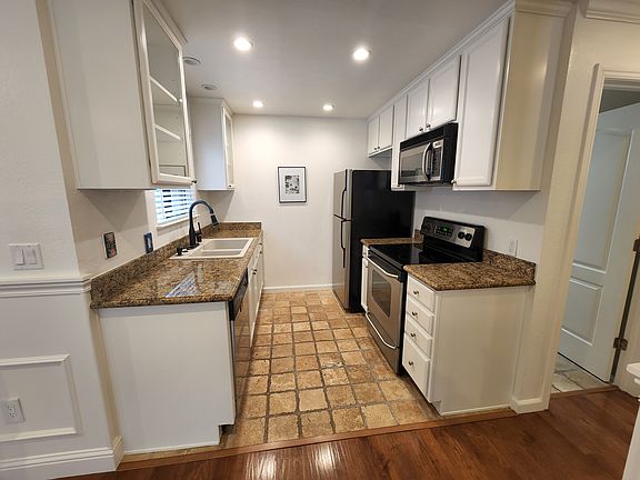 4th image of 2250 Monroe St APT 113