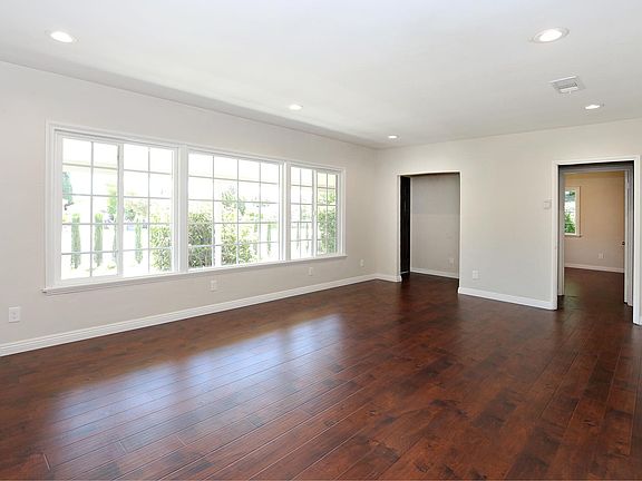 2nd image of 6733 Temple City Blvd