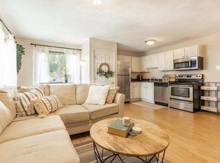 17 Cleveland Pl APT 22, Gloucester, MA 01930