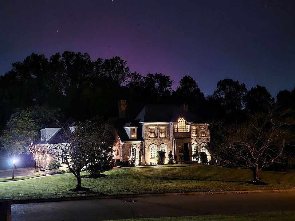 2nd image of 1416 Thorndon Dr