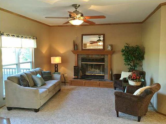 4th image of 1330 Glenview Dr