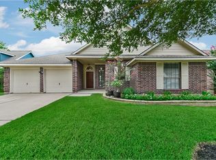 3351 Southdown Dr, Pearland, TX 77584