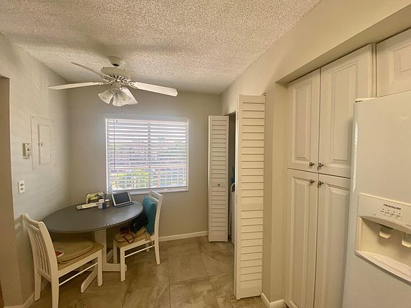 4th image of 7281 Amberly Lane #404