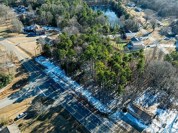 3rd image of 2113 Breezewood Dr